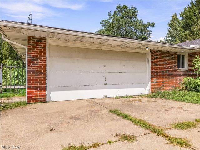 1428 Laurel Drive, Macedonia, OH 44056