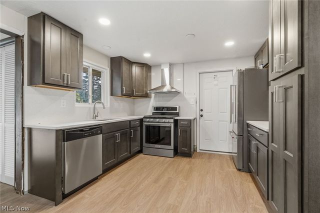 1428 Laurel Drive, Macedonia, OH 44056