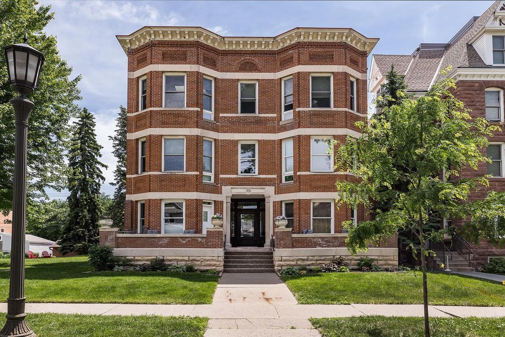 528 Ashland Avenue 2, Saint Paul, MN 55102