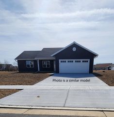 549 Autumn Drive, Walworth, WI 53184
