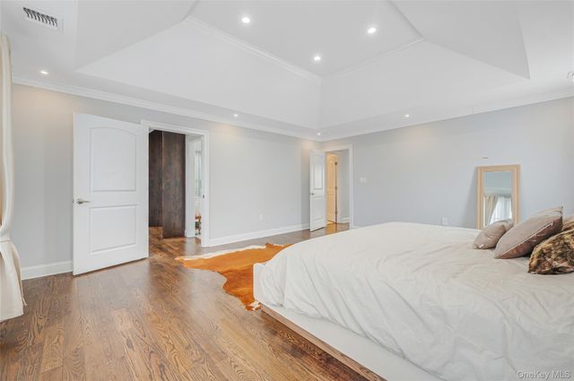 630 Wall St, West Hempstead, NY 11552
