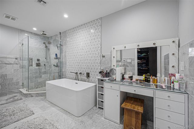 630 Wall St, West Hempstead, NY 11552