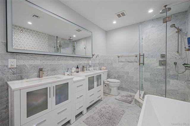 630 Wall St, West Hempstead, NY 11552