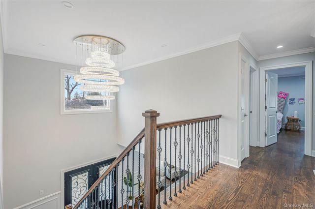 630 Wall St, West Hempstead, NY 11552