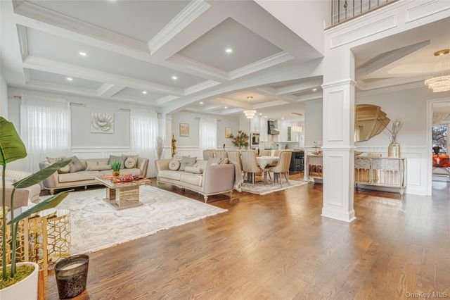 630 Wall St, West Hempstead, NY 11552
