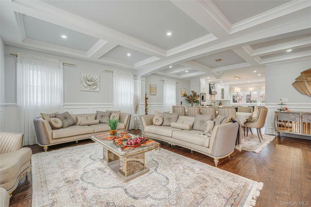 630 Wall St, West Hempstead, NY 11552