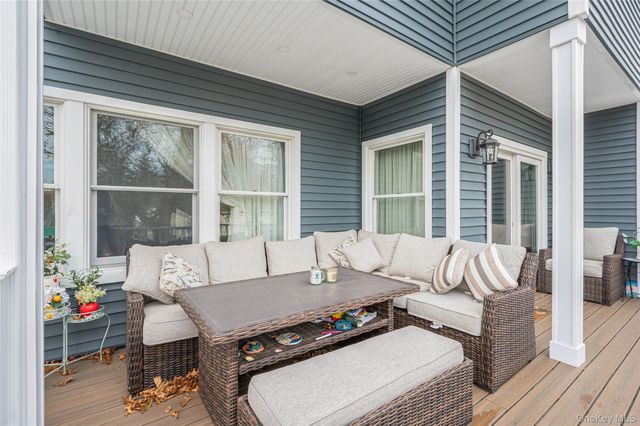 630 Wall St, West Hempstead, NY 11552