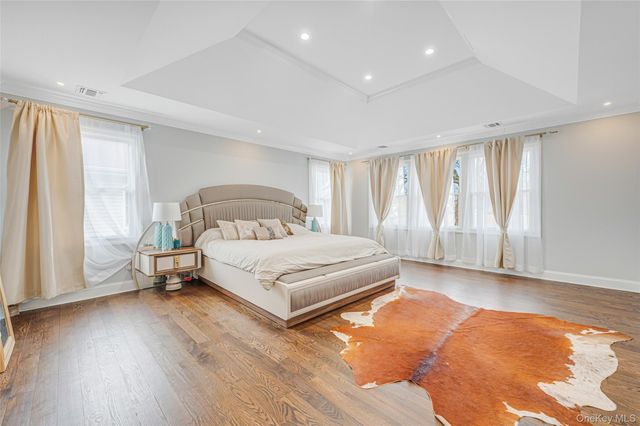 630 Wall St, West Hempstead, NY 11552