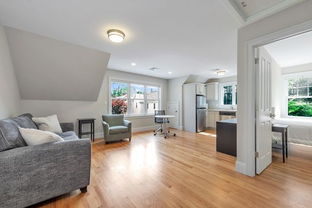 68 Woburn Street 68, Lexington, MA 02420