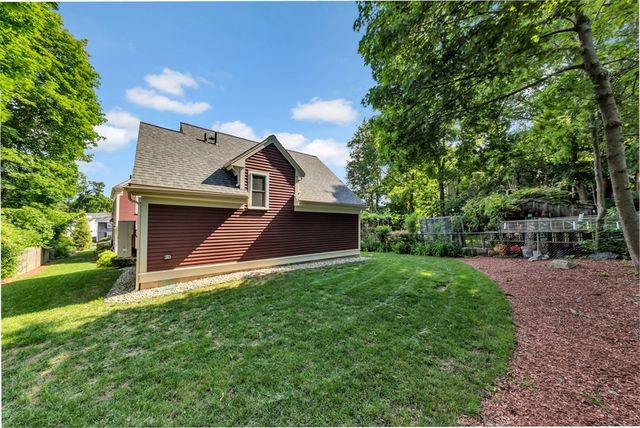 68 Woburn Street 68, Lexington, MA 02420