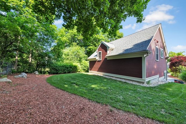68 Woburn Street 68, Lexington, MA 02420