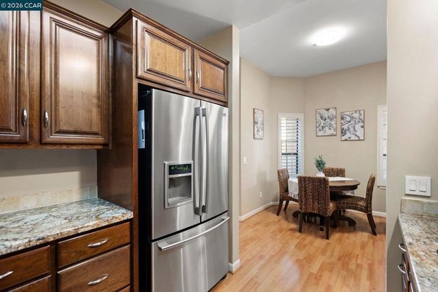 443 College Ave, Palo Alto, CA 94306