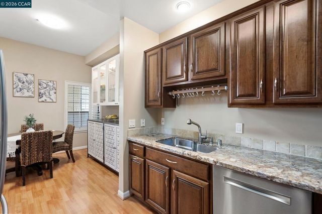 443 College Ave, Palo Alto, CA 94306