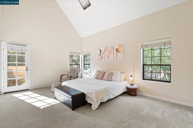 443 College Ave, Palo Alto, CA 94306