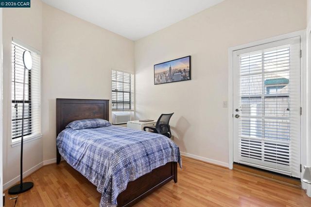 443 College Ave, Palo Alto, CA 94306