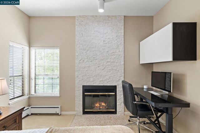 443 College Ave, Palo Alto, CA 94306