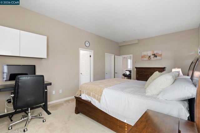 443 College Ave, Palo Alto, CA 94306