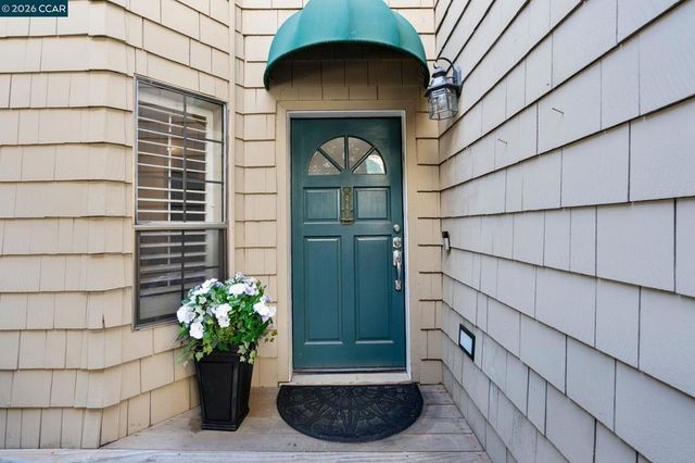443 College Ave, Palo Alto, CA 94306