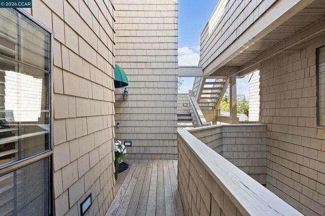 443 College Ave, Palo Alto, CA 94306