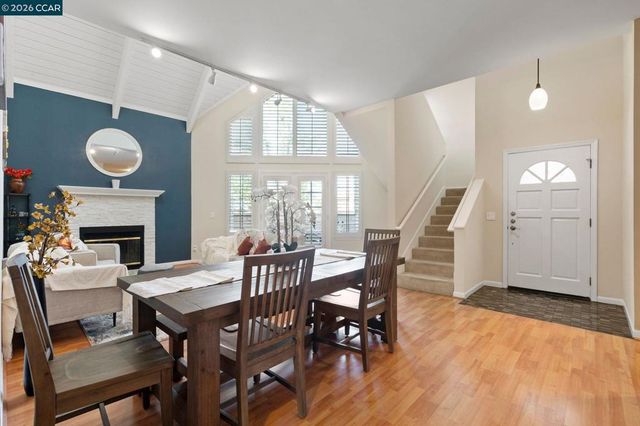443 College Ave, Palo Alto, CA 94306