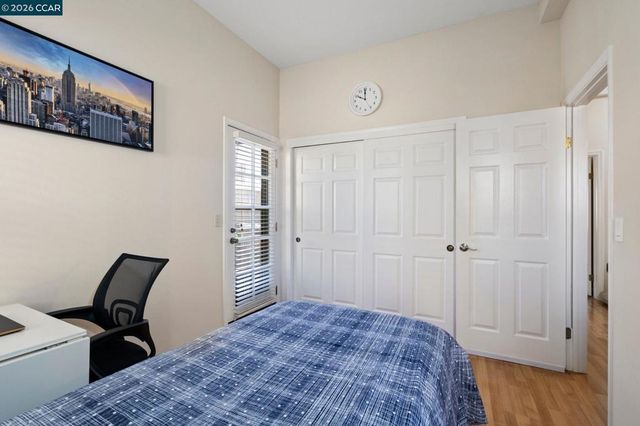 443 College Ave, Palo Alto, CA 94306