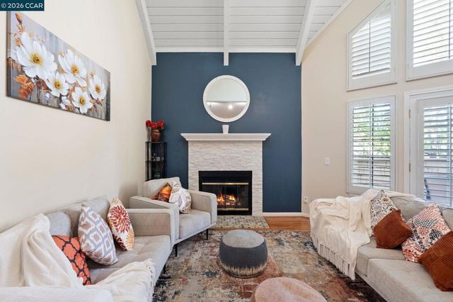 443 College Ave, Palo Alto, CA 94306
