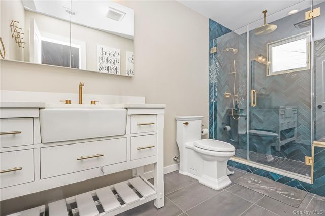 48 McKinley Street, Massapequa Park, NY 11762