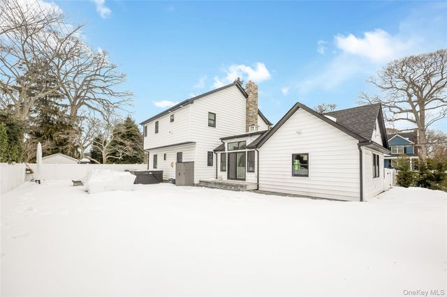 48 McKinley Street, Massapequa Park, NY 11762