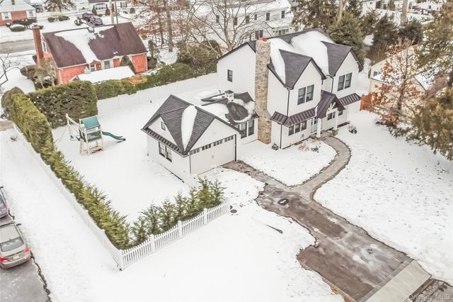 48 McKinley Street, Massapequa Park, NY 11762