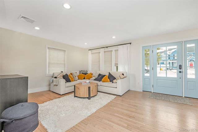 48 McKinley Street, Massapequa Park, NY 11762