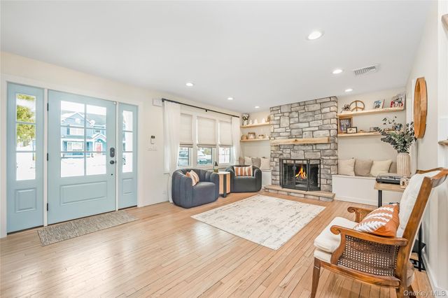 48 McKinley Street, Massapequa Park, NY 11762