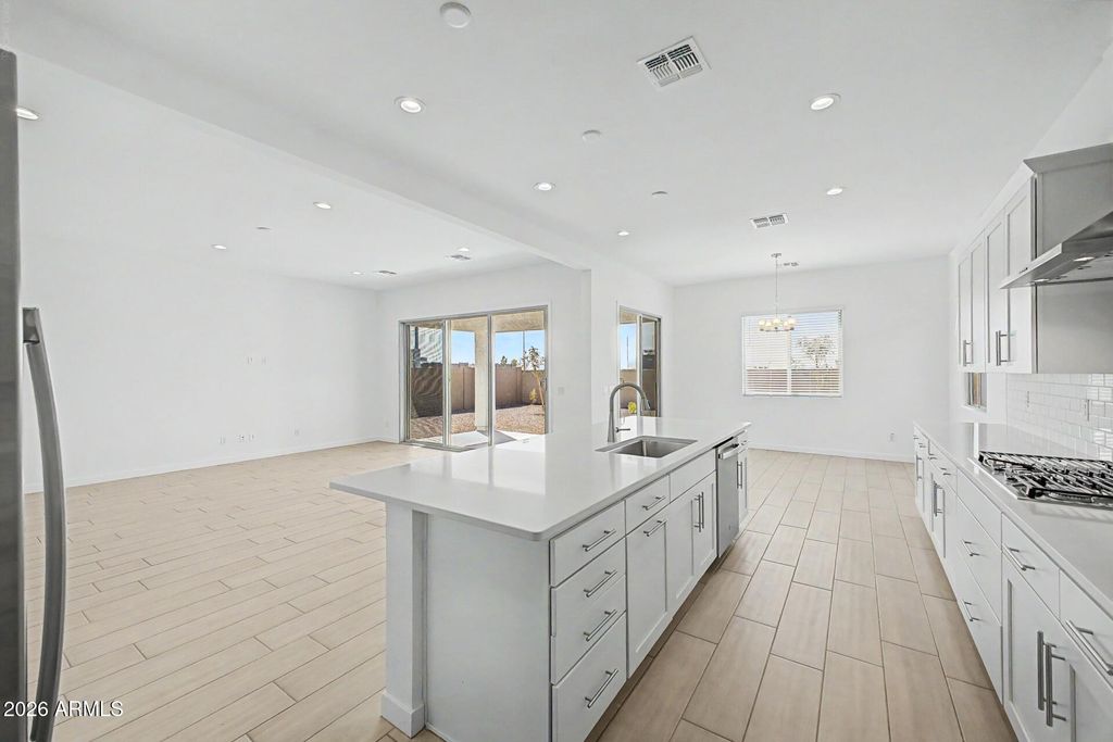 20231 W GLENROSA Avenue, Buckeye, AZ 85396 — photo 4