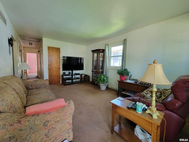 1529 BACON Street, Pekin, IL 61554