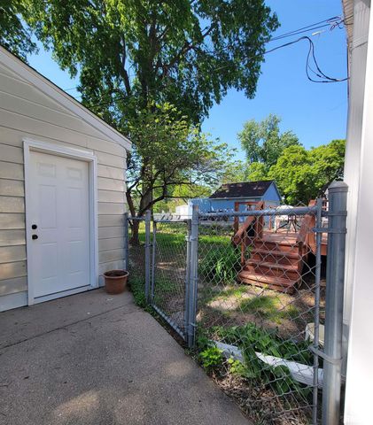 1529 BACON Street, Pekin, IL 61554