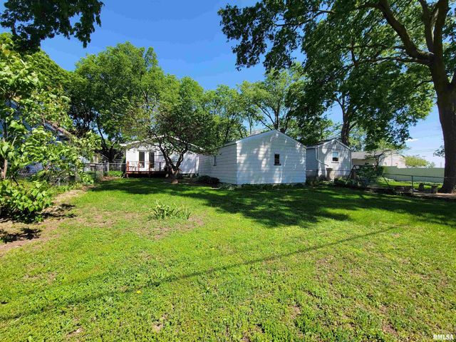 1529 BACON Street, Pekin, IL 61554