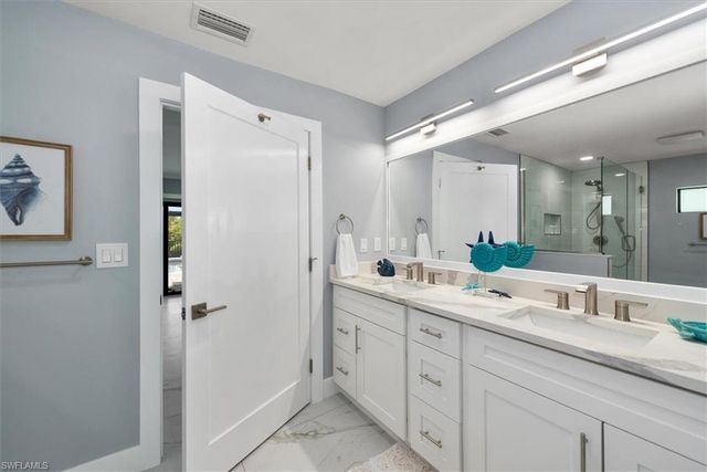 52 Fairview BLVD, Fort Myers Beach, FL 33931