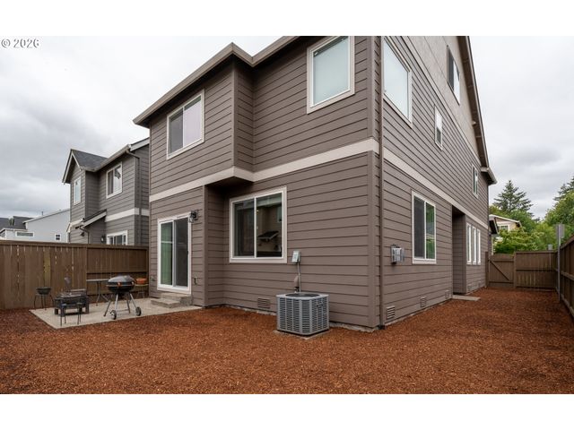 3822 Se WILLAMETTE Ave, Hillsboro, OR 97123