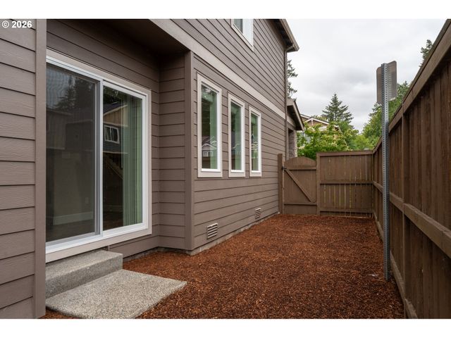 3822 Se WILLAMETTE Ave, Hillsboro, OR 97123