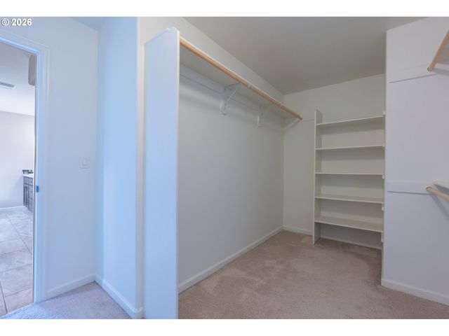 3822 Se WILLAMETTE Ave, Hillsboro, OR 97123