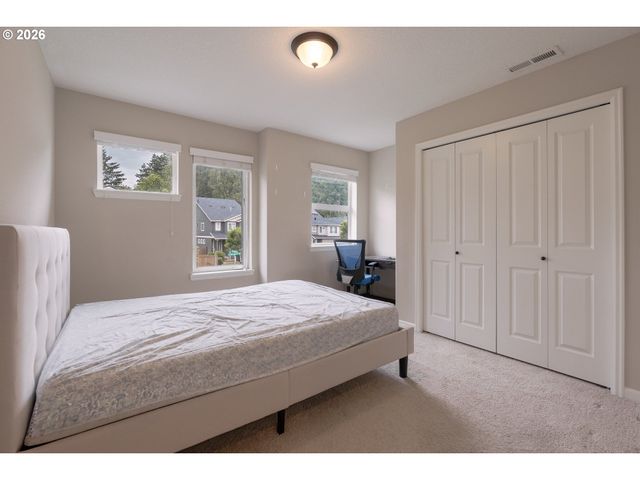 3822 Se WILLAMETTE Ave, Hillsboro, OR 97123