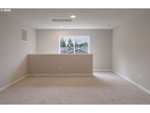 3822 Se WILLAMETTE Ave, Hillsboro, OR 97123
