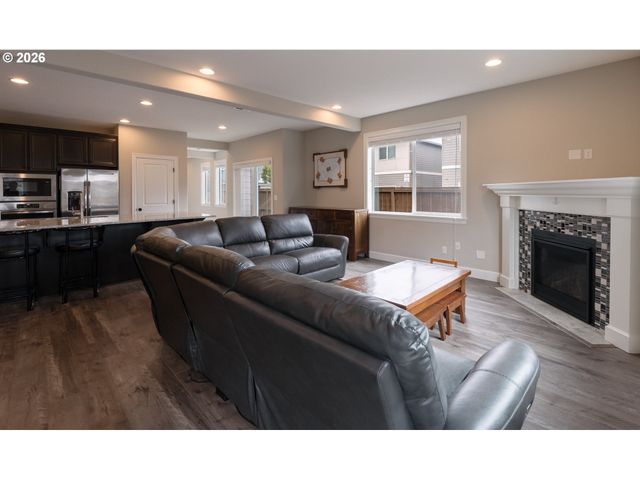 3822 Se WILLAMETTE Ave, Hillsboro, OR 97123