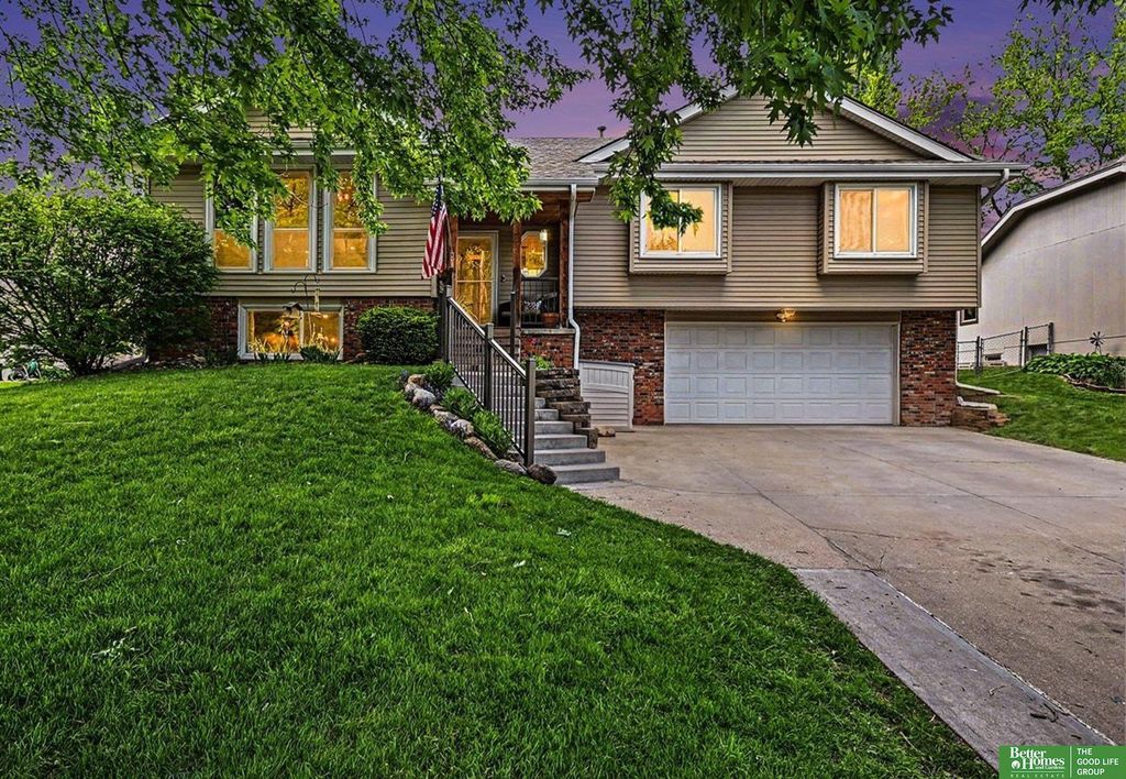 9126 Adams Street, Omaha, NE 68127