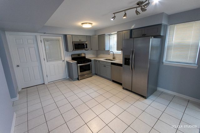 4300 Maple Avenue 1, Stickney, IL 60402