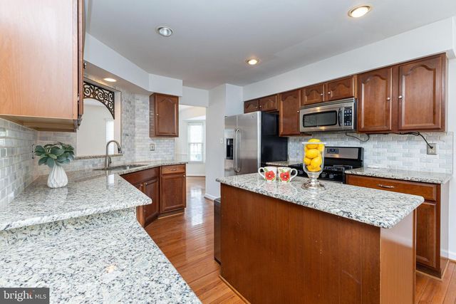 6751 JENNY LEIGH CT, Centreville, VA 20121