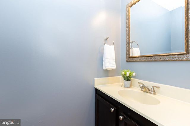 6751 JENNY LEIGH CT, Centreville, VA 20121