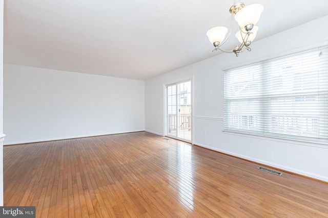 6751 JENNY LEIGH CT, Centreville, VA 20121