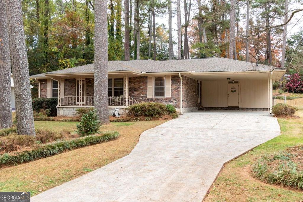 4424 Locksley Road, Tucker, GA 30084