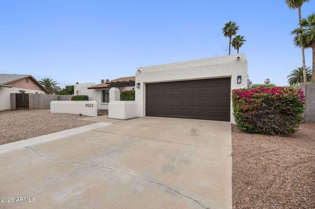 2523 W ONZA Avenue, Mesa, AZ 85202