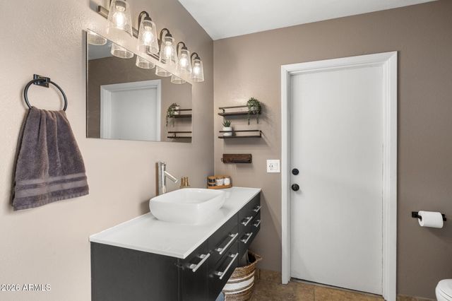 2523 W ONZA Avenue, Mesa, AZ 85202